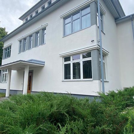 Vanapargi Apartments 페르누 외부 사진