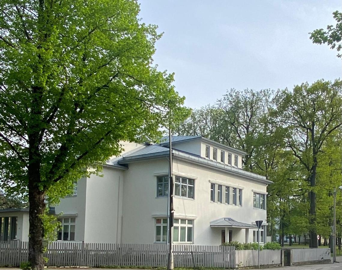 Vanapargi Apartments 페르누 외부 사진
