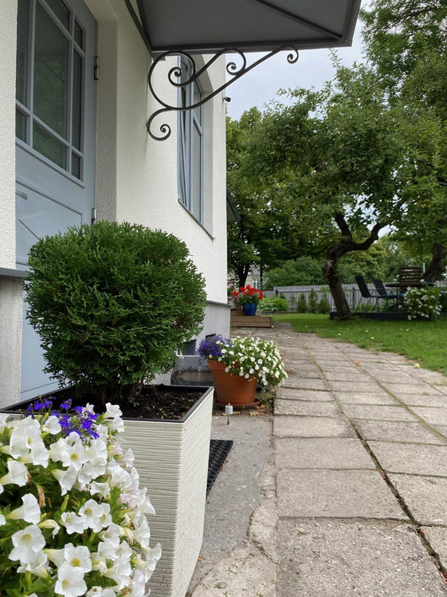 Vanapargi Apartments 페르누 외부 사진