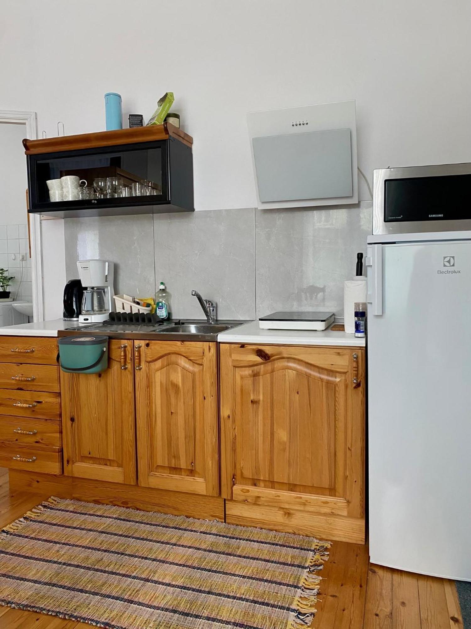 Vanapargi Apartments 페르누 외부 사진