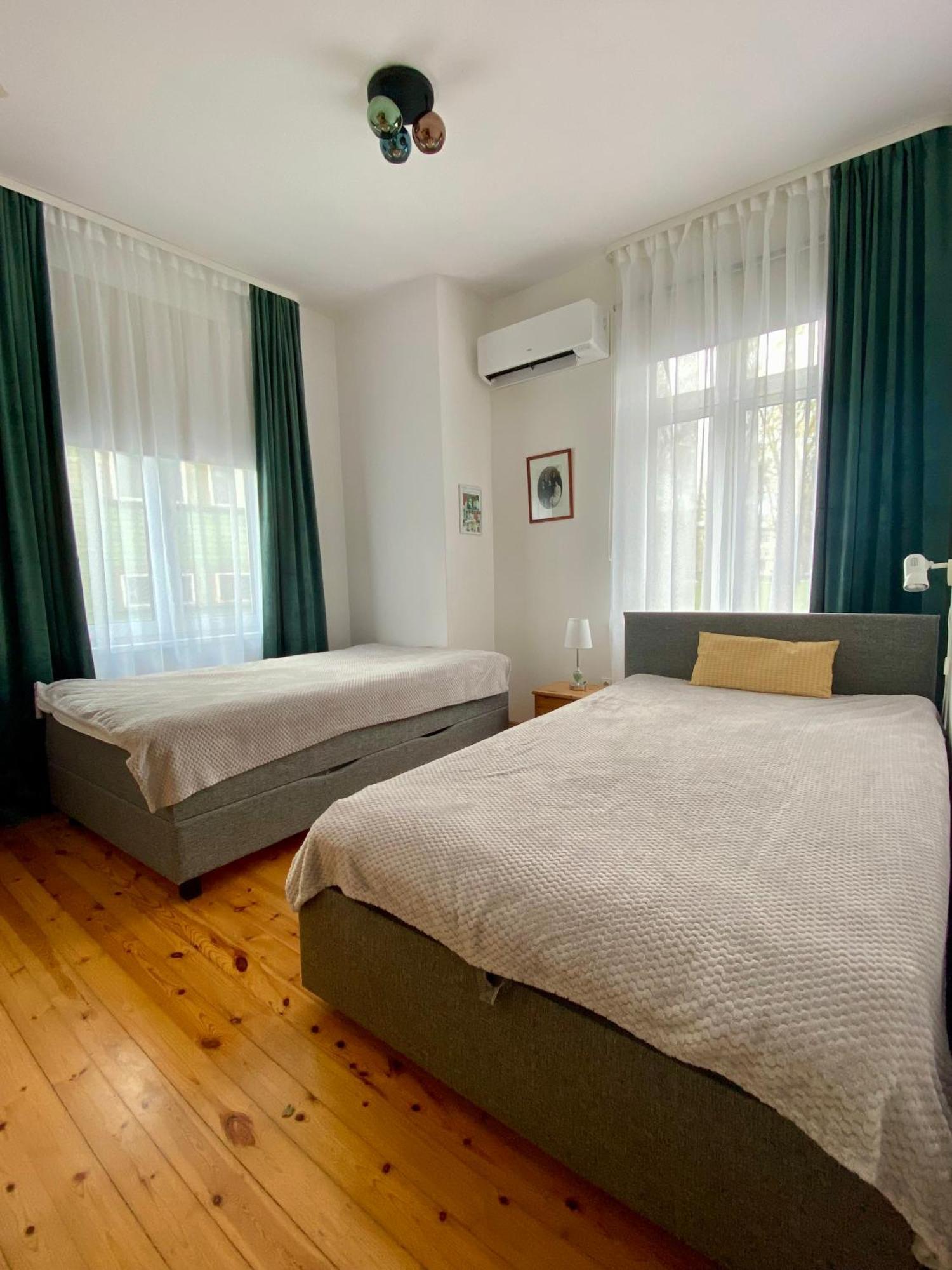 Vanapargi Apartments 페르누 외부 사진