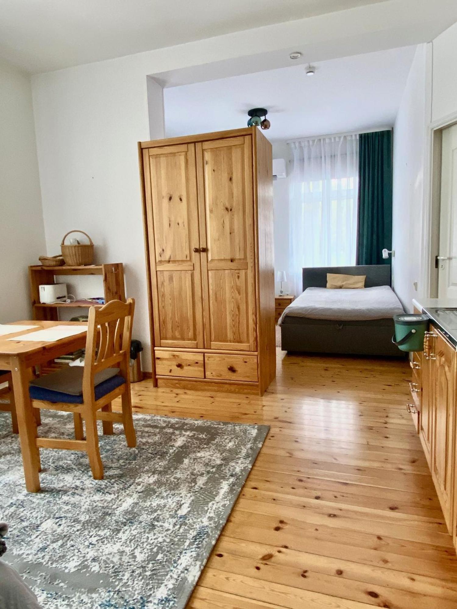 Vanapargi Apartments 페르누 외부 사진